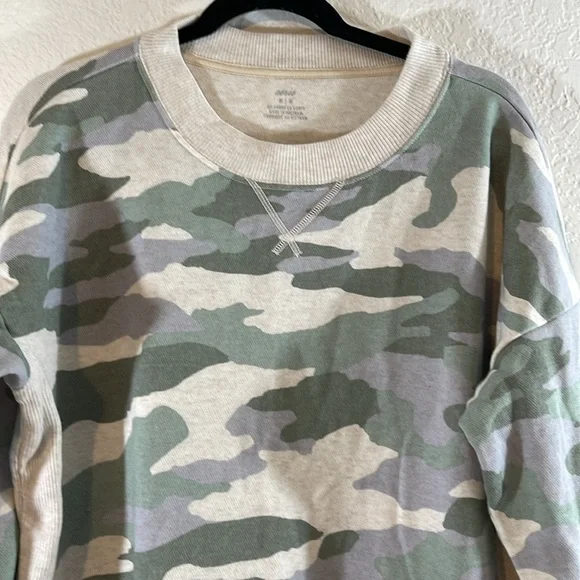AERIE Good Vibes Camo Oversized Pullover Sweatshirt Size Medium NEW - Picture 3 of 13